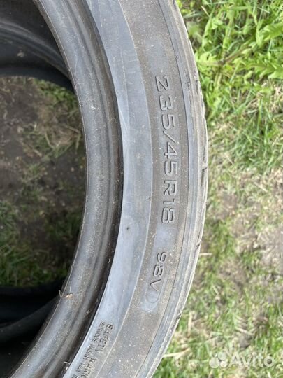 Triangle TR968 235/45 R18