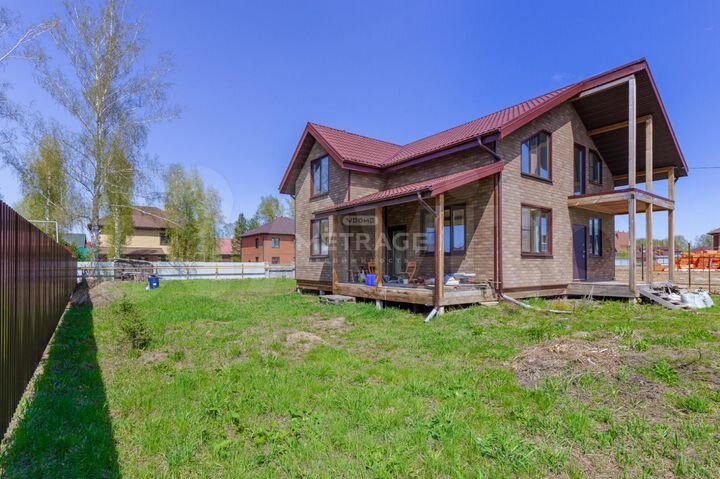 Коттедж 173 м² на участке 10 сот.