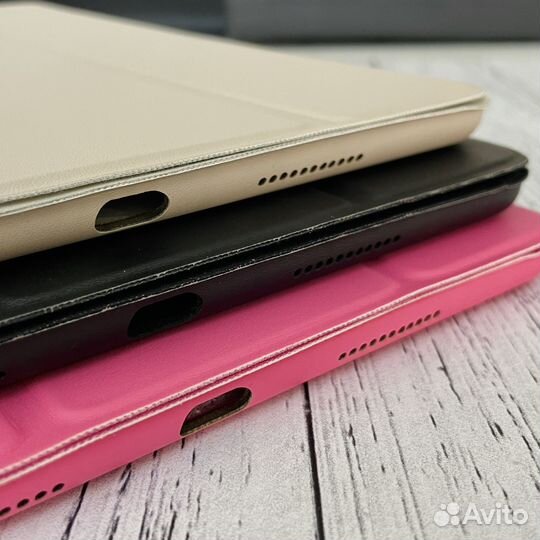 Чехол-книжка на iPad