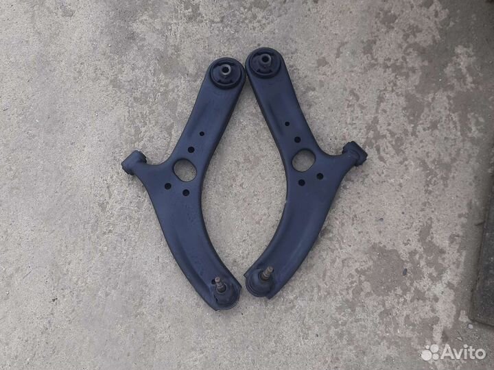 Рычаги передние Hyundai Solaris