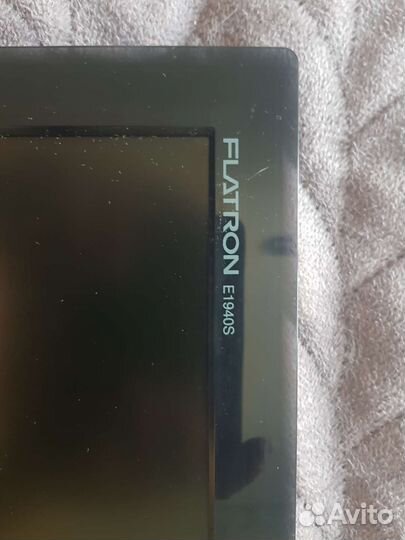 Монитор LG flatron e 1942
