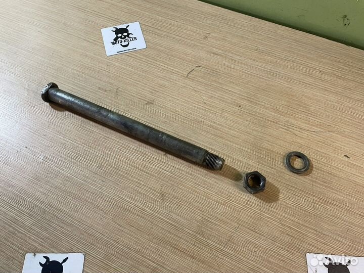 Ось маятника Yamaha YZ 125 2002-2004