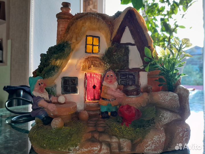 Декоративный настольный фонтанчик