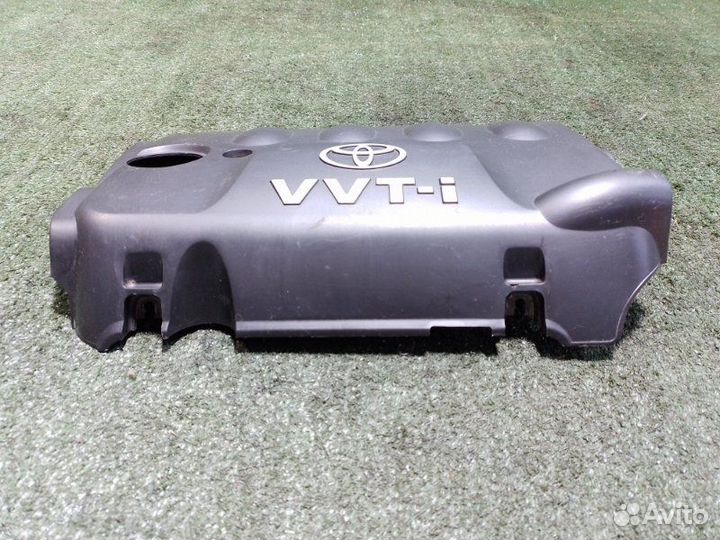 Декоративная крышка двигателя Toyota Corolla