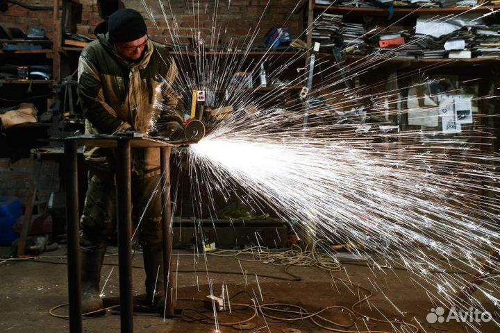 Рабочий в мастерскую