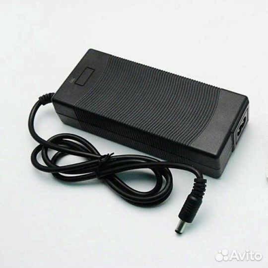 Зарядное устройство на электрический самакат