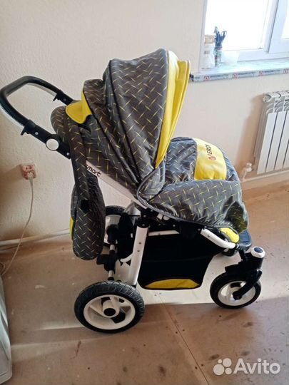 Коляска прогулочная Verdi Smart в состоянии новой