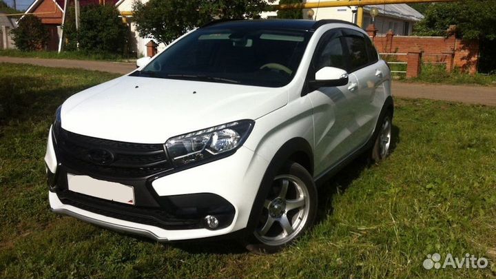 Крыло Лада Икс Рей крашенное переднее