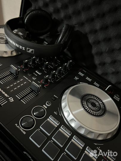 Dj контроллер DDJ SB3