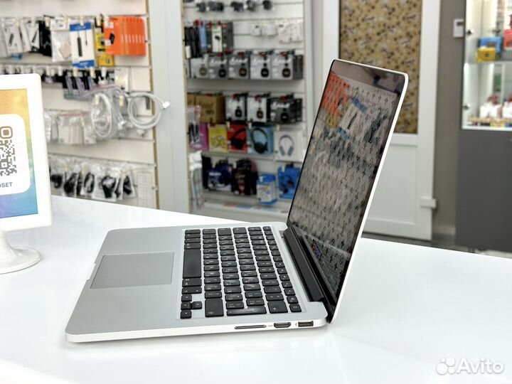Macbook pro 13 Retina 2013 256Gb 53 цикла