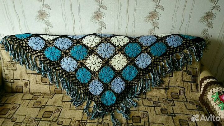 Продам шарфы, шали, детские: шапочки и сумочки