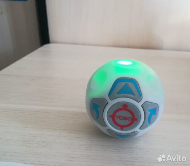 Собака робот Дэкел