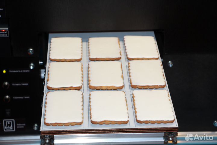 Пищевой принтер для печати на пряниках