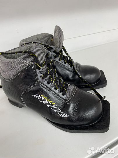 Ботинки лыжные 34 размер