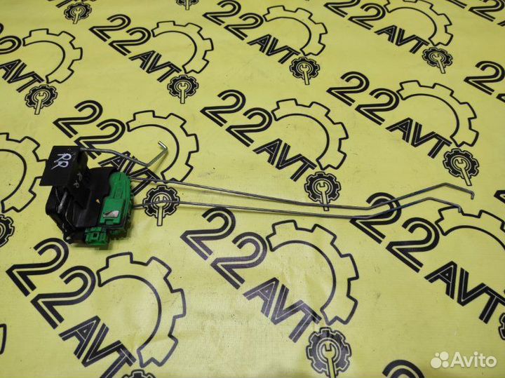 Замок двери задний правый Hyundai Solaris