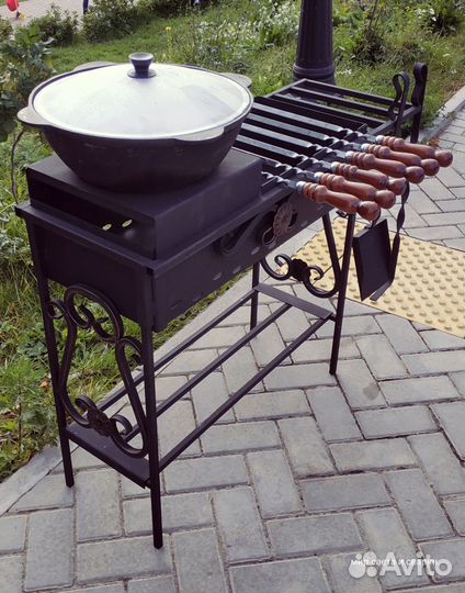 Мангал с Коваными ножками Подарок совок+кочерга