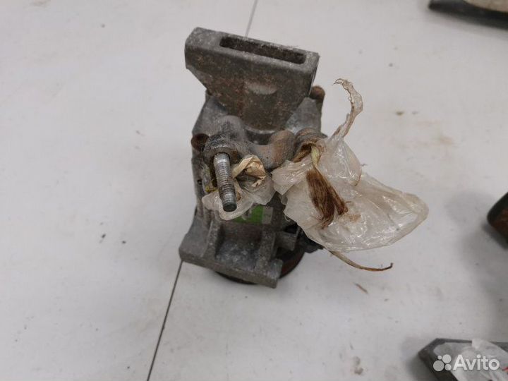 Компрессор кондиционера Nissan Note хэтчбек HR15