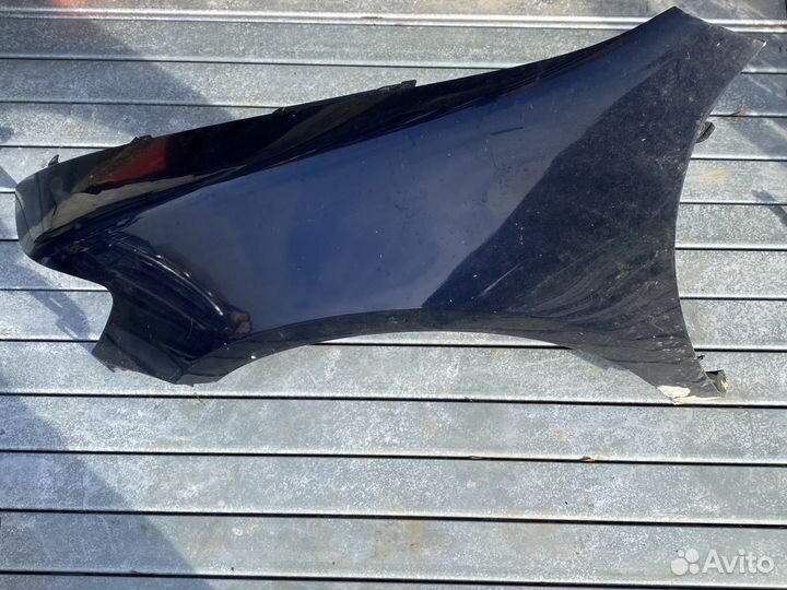 Крыло переднее левое Honda Legend KB1