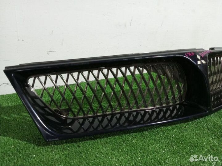 Решетка радиатора Mitsubishi Diamante F36A