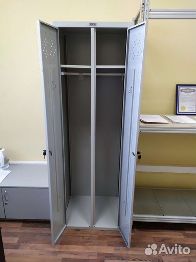 Шкафы металлический для одежды