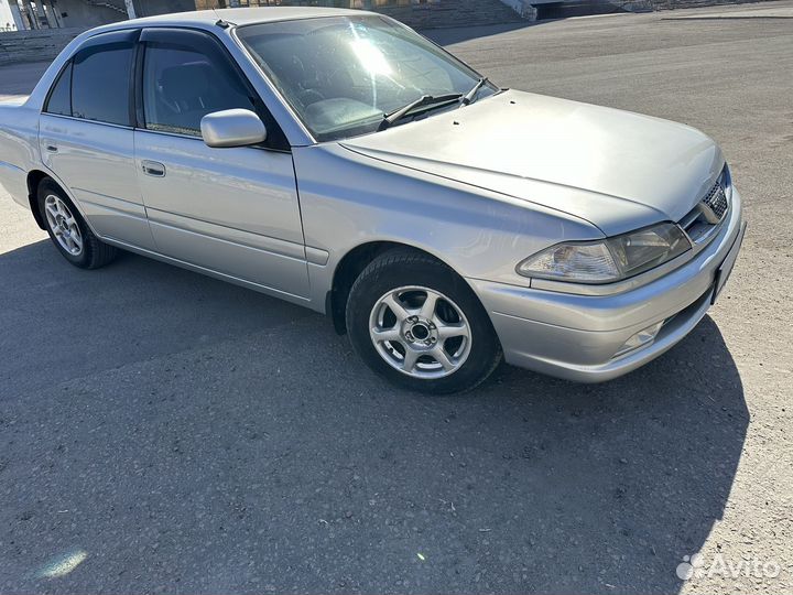 Toyota Carina 1.5 AT, 2001, 350 000 км