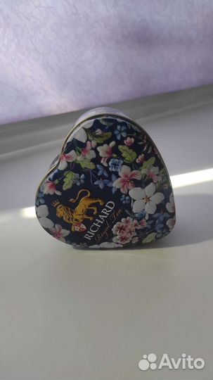 Жестяная банка из под чая