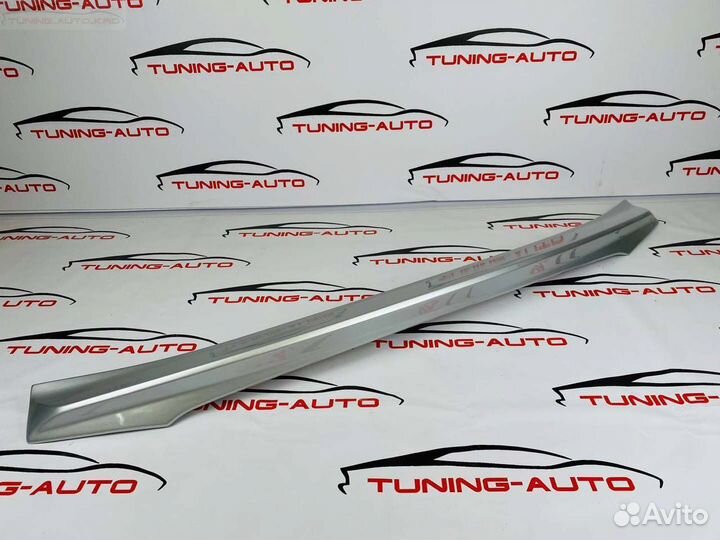 Спойлер под стекло Lexus LX570 O1717