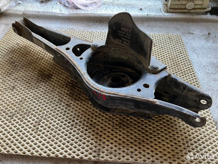 Рычаг задний нижний правый VW Passat B6