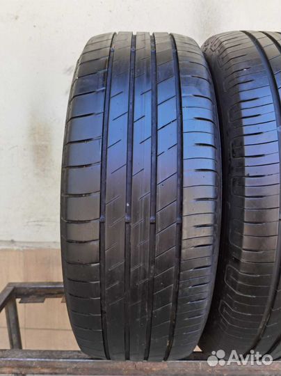 Goodyear EfficientGrip Performance 215/60 R17 96H