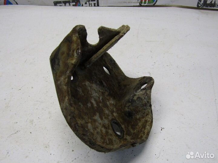 Кронштейн задней балки Fiesta 2001-2007