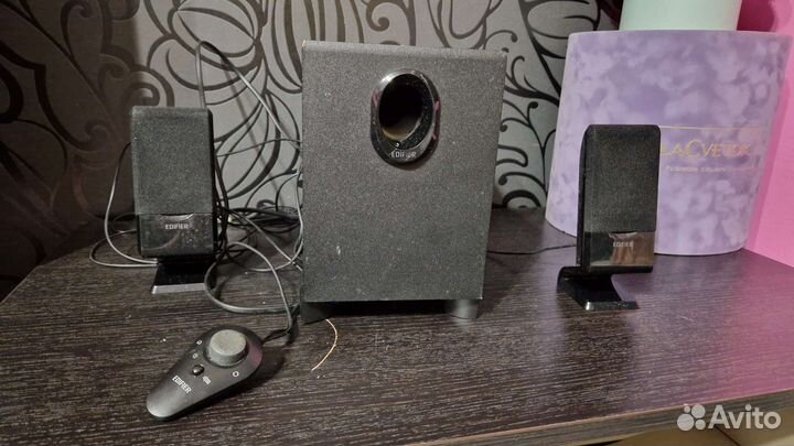 Монитор+колонки+клавиатура+мышь+картридер+адаптер