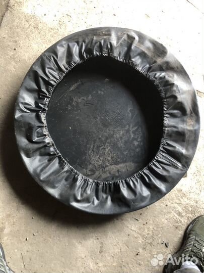 Кожух запасного колеса