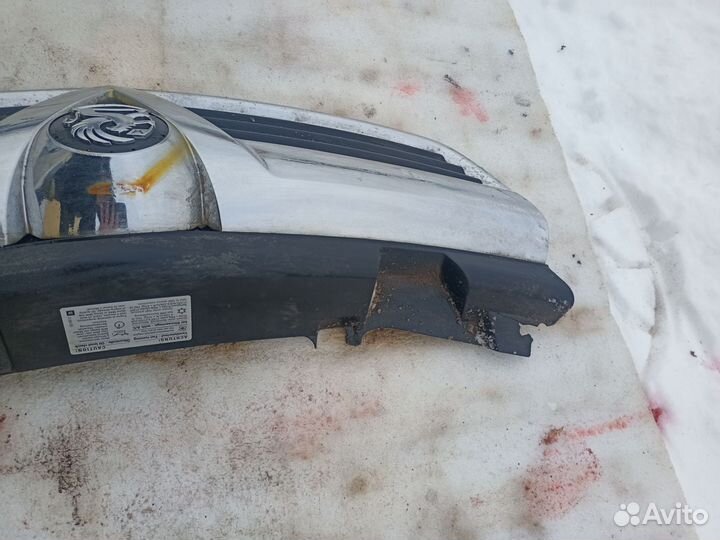 Решетка радиатора передняя Opel Zafira B