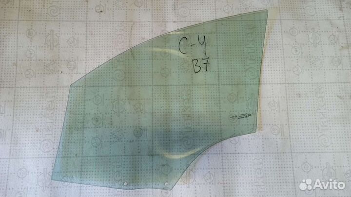 Стекло двери передней правой Citroen C4 2010-2016