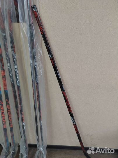 Клюшка хоккейная