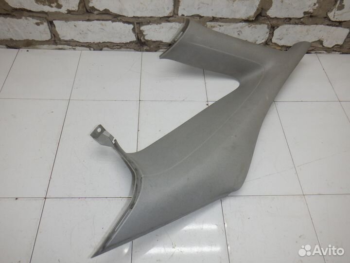 Обшивка стойки задней Focus 1