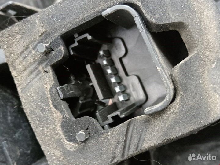 Фонарь задний для Renault Scenic 2 8200127702