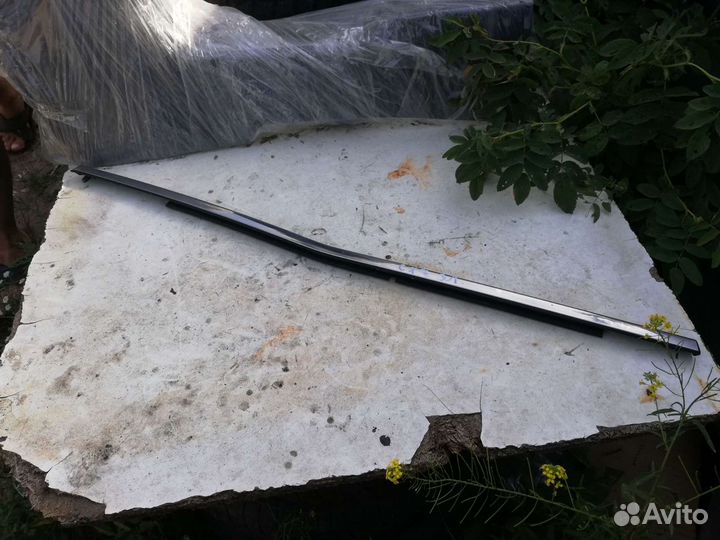 Молдинг стекла Мазда CX-7