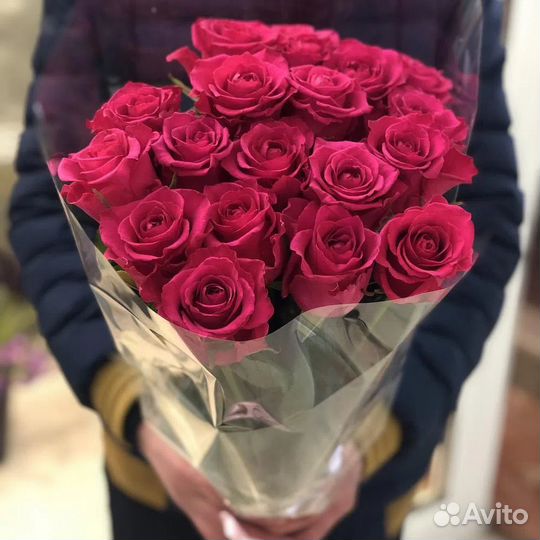 Розы (60 см) малиновые Эквадор 19 шт