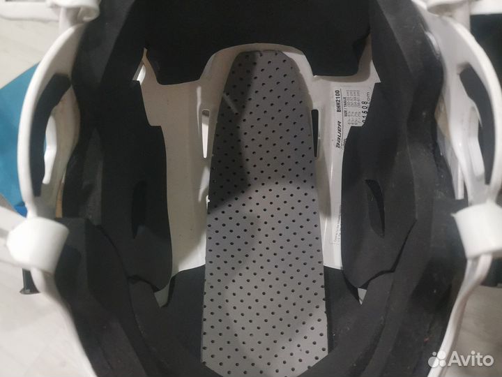 Хоккейный шлем