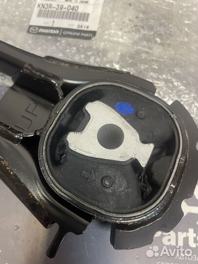 Опора двигателя kn3r39040 Mazda