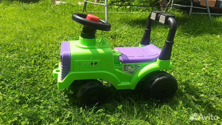 Трактор детский