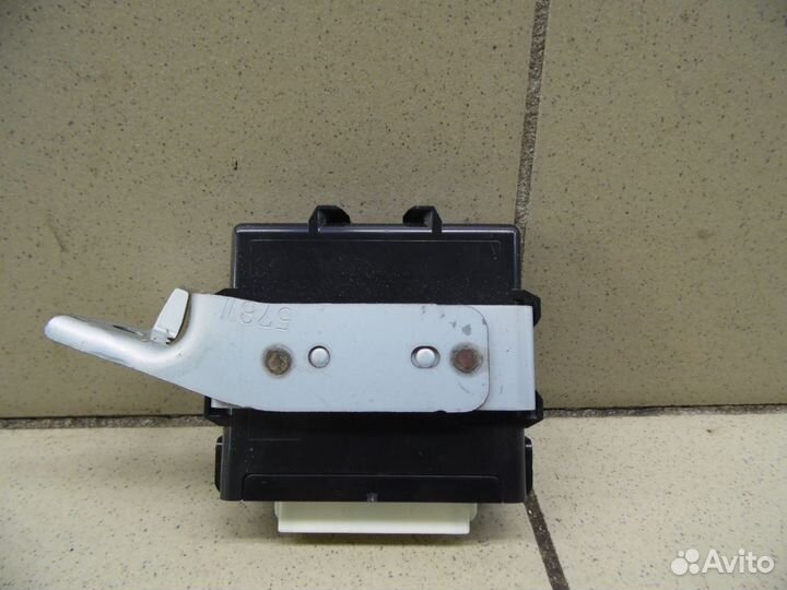 Блок электронный Hi Lux 2015