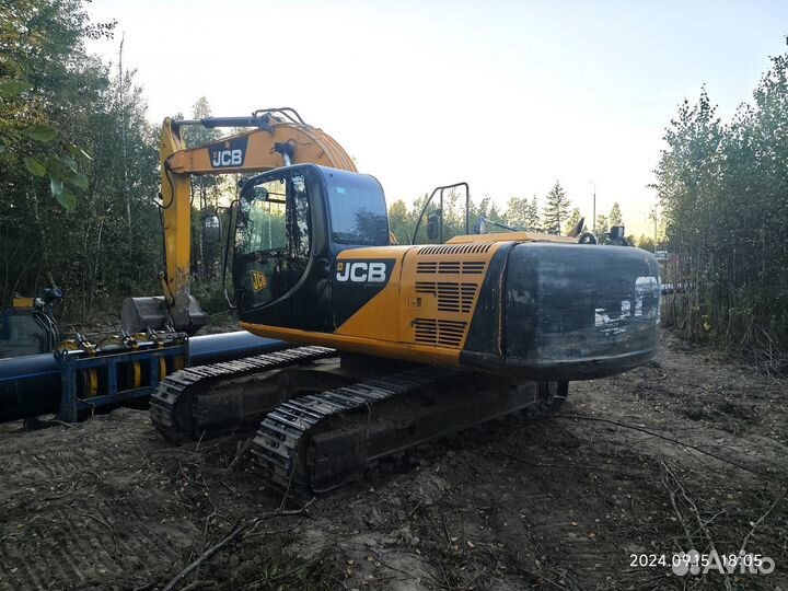 Гусеничный экскаватор JCB JS 200NLC T2, 2013