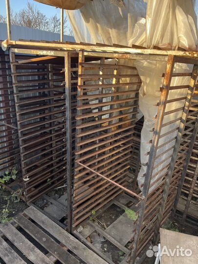 Шпилька крашенная сталь 60х90х180