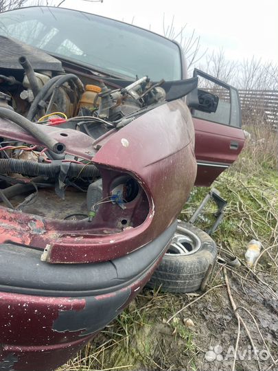 Крыло левое правое Opel Astra F 1990 Переднее