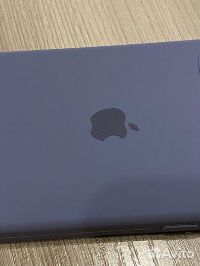 Чехол на iPhone 12