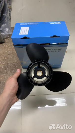 Винт на лодочный мотор Suzuki 15