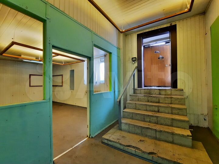 Склад с офисами, 200 м²