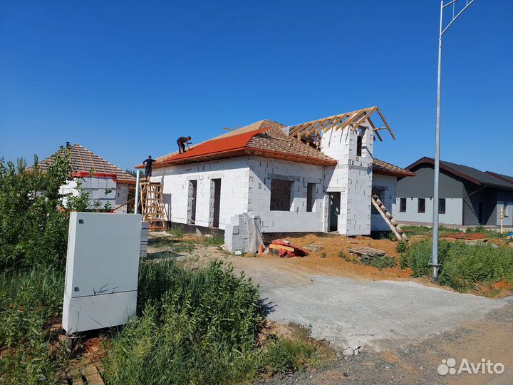 Бригада строителей